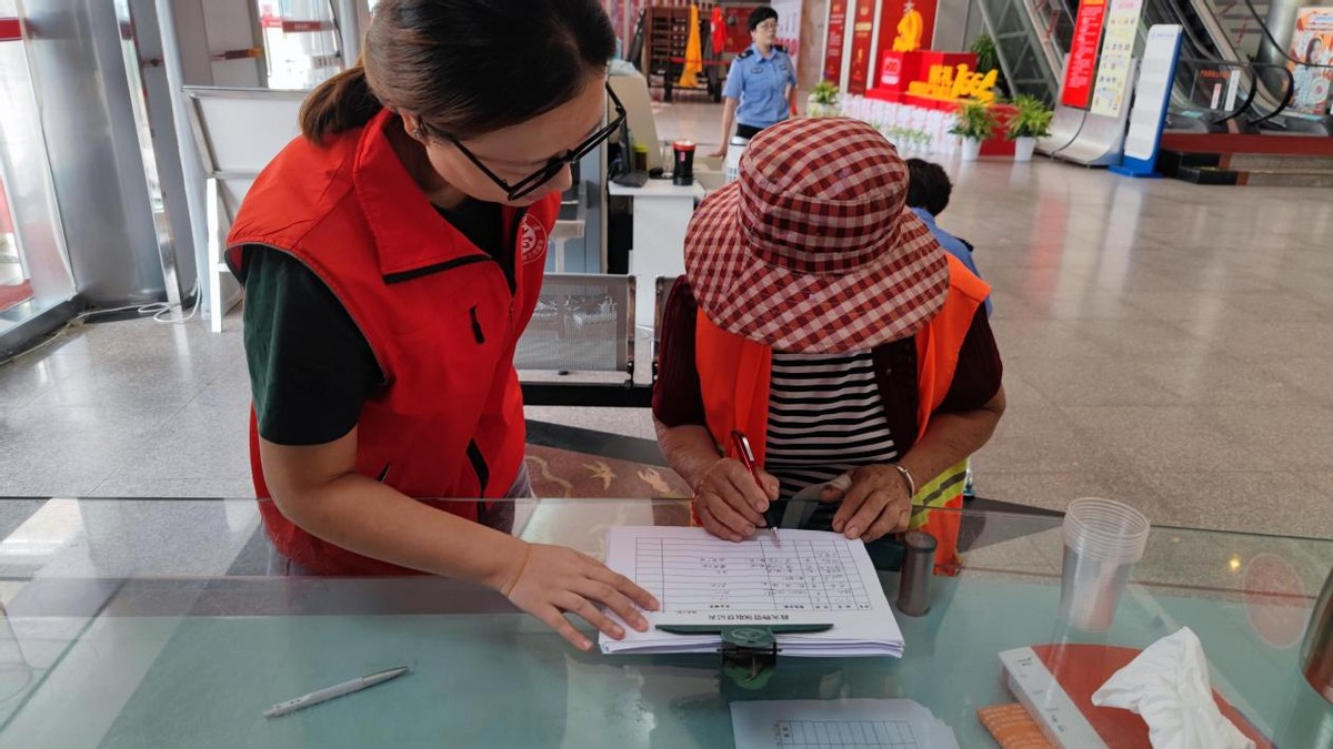 风雨无情人间有爱|郑州科技馆继续为受困群众提供服务