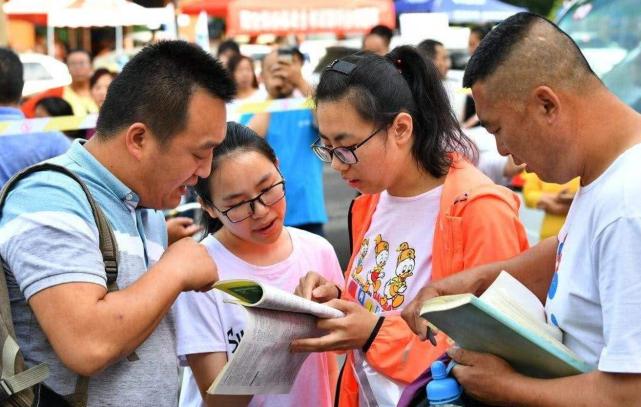 男生大专就业前景最好的专业,什么专业好就业适合男生大专
