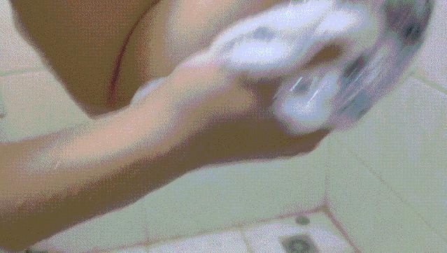 日本发明了洗澡按摩器,日本变态护颈神器