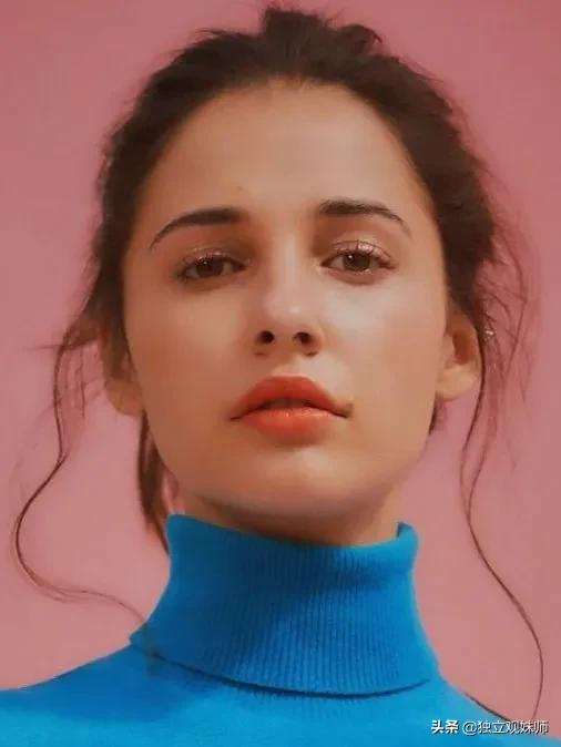 凯特贝金赛尔与米拉乔沃维奇,凯特贝金赛尔麦克辛