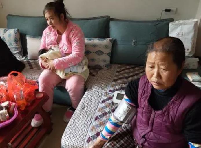 哺乳期奶水少了宝宝吃不饱怎么办,哺乳期吃不饱奶量会少吗