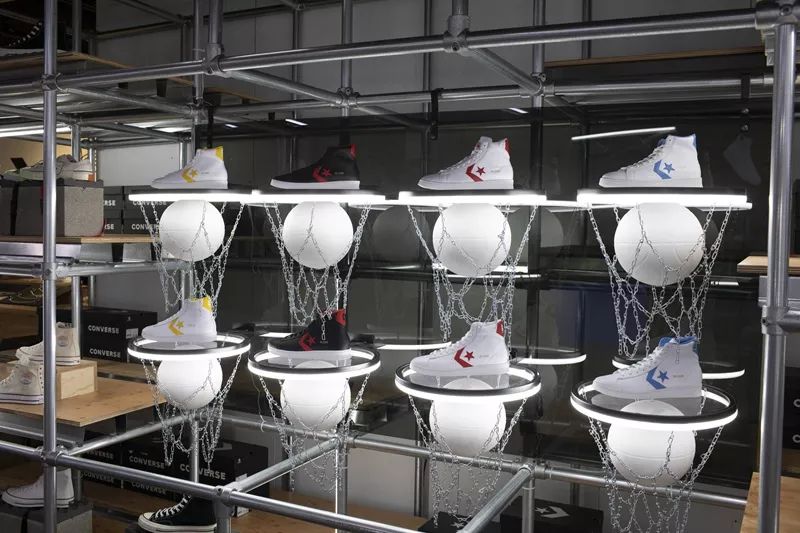 一款就一双球鞋！土豪也不一定能抢到