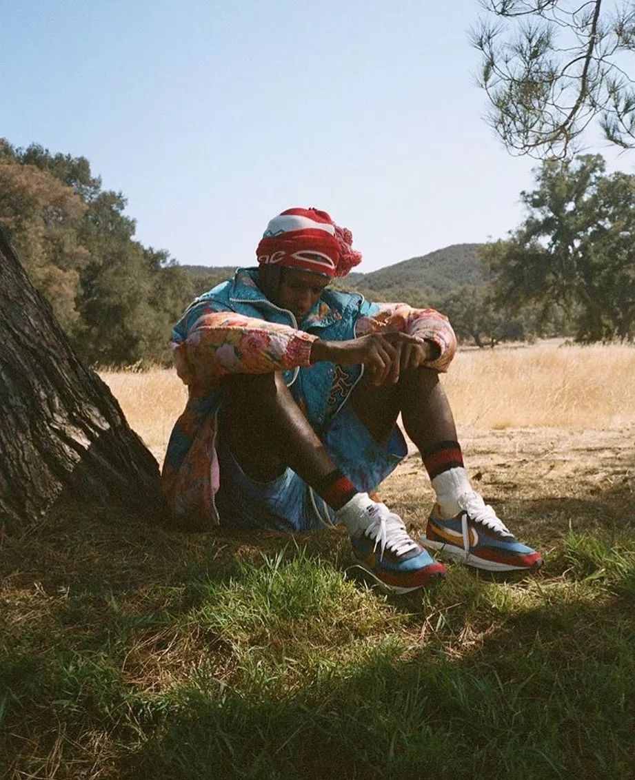 侃爷跟耐克合作鞋款,侃爷nike老爹鞋