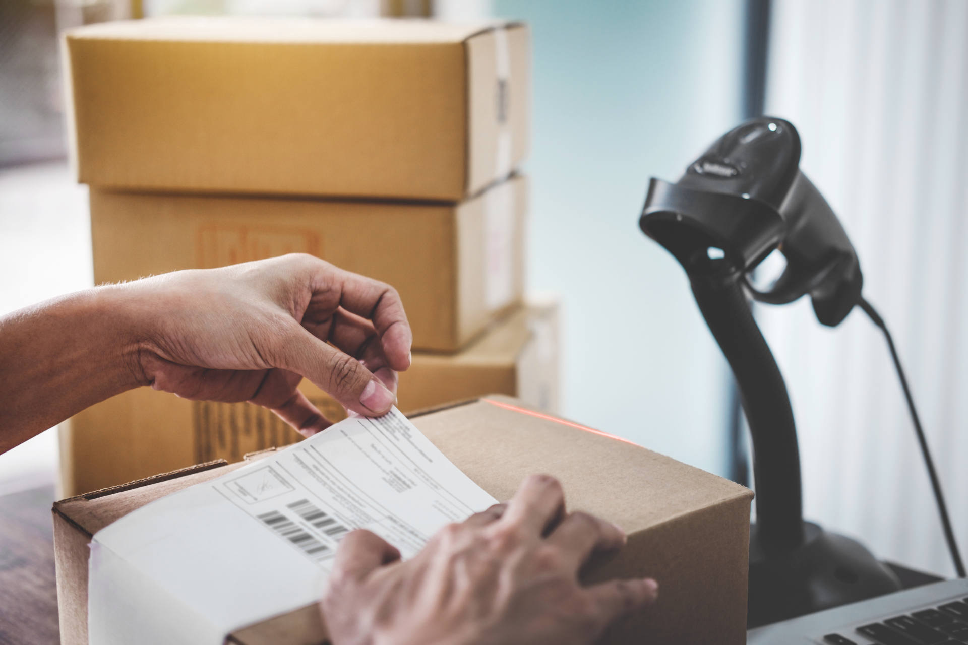 高度内卷的社会有什么危害,快递行业值得投资吗