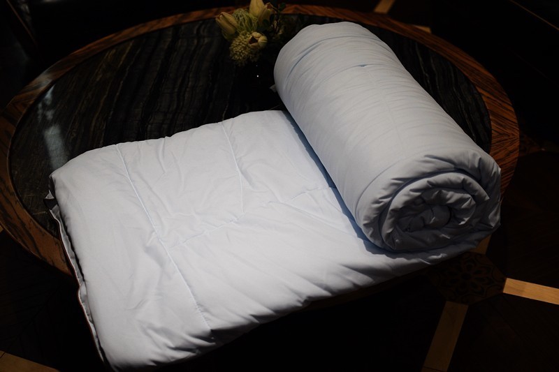 气凝胶复合保温隔热,太空气凝胶超轻柔暖被