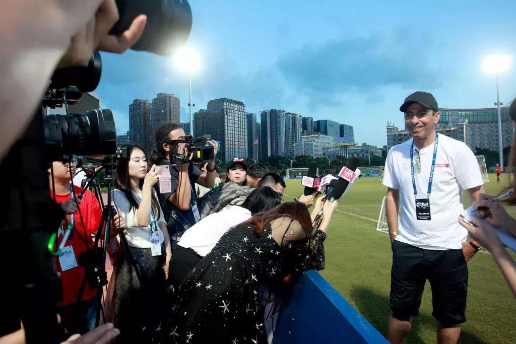 巴黎圣日耳曼抵达深圳,巴黎圣日耳曼姆巴佩一条龙