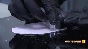 “太惊艳！一枝枝糖花在蛋糕上盛开！”来自昆明饭店的这位西点烹饪大师，牛！