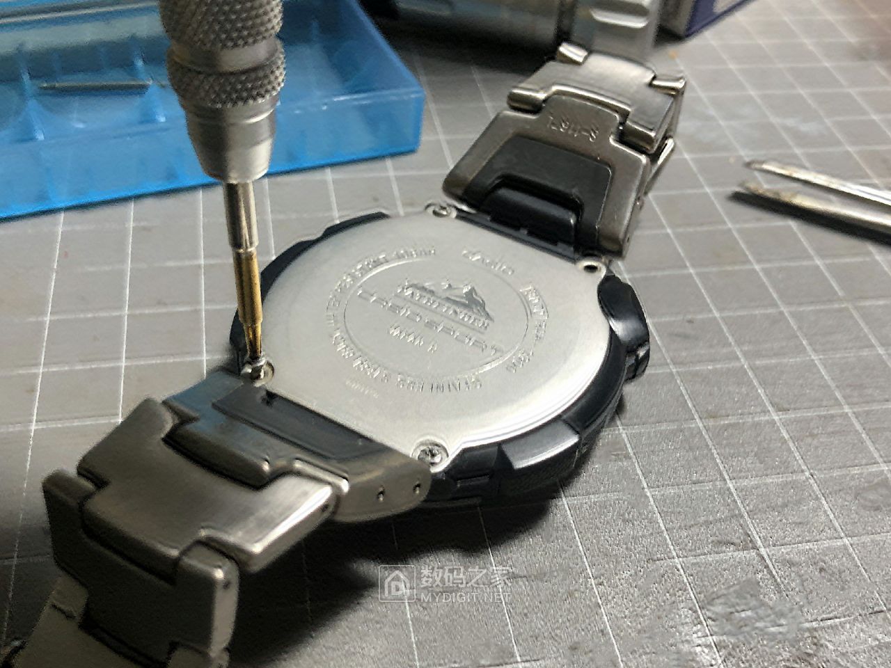 卡西欧手表ga1100更换电池,卡西欧手表ga1100电池更换视频
