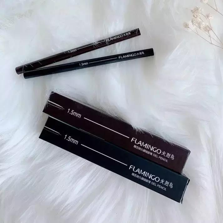 极细眼线笔测评变大熊猫眼,不掉色不晕妆的眼线笔推荐