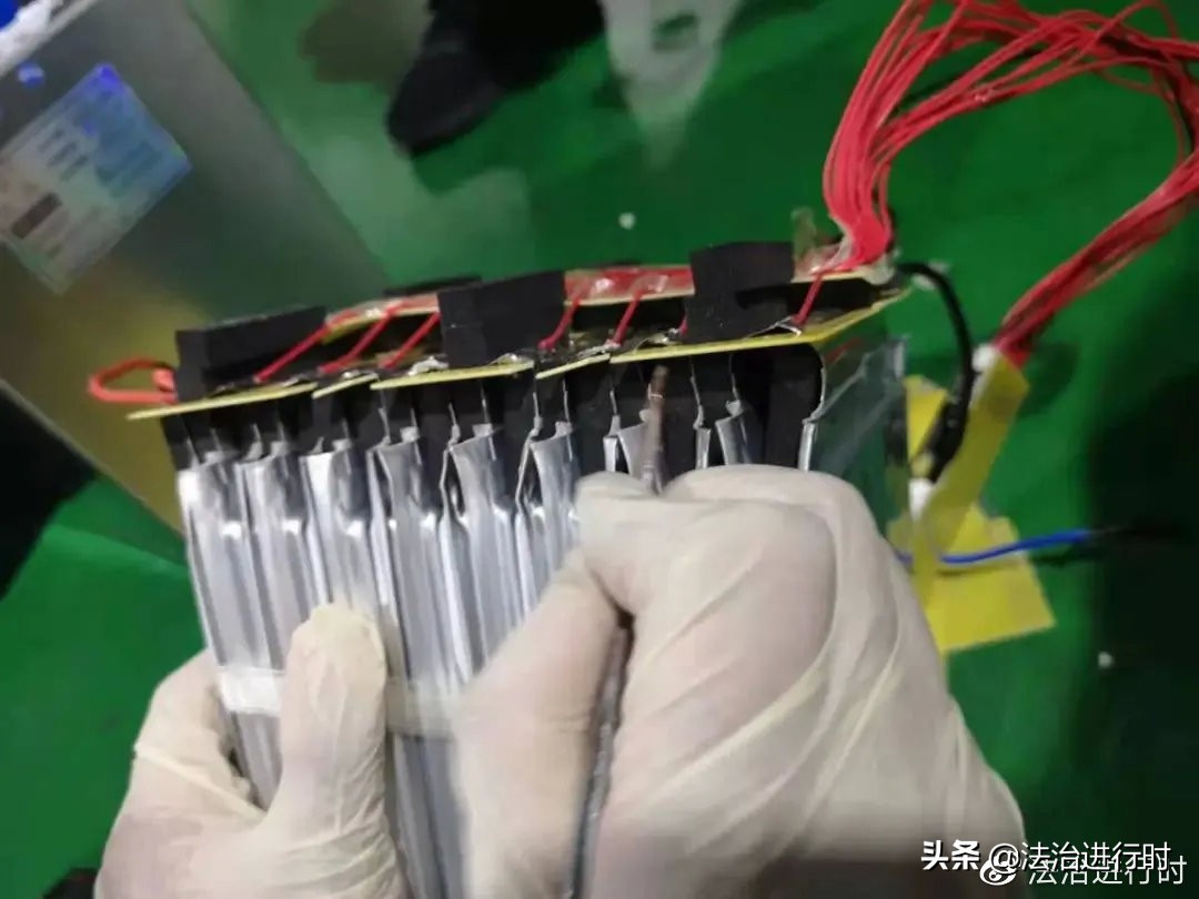 电动自行车电池48v53安违法,电动自行车充电桩乱象调查