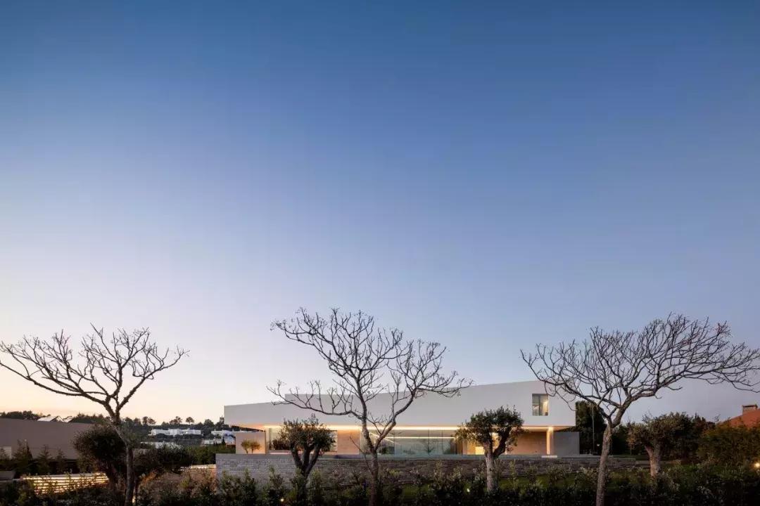 简单却又让人眼前一亮的装修,简洁的白色不简单的高级感