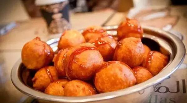 去迪拜旅游，这3种“土豪”美食别错过，网友：第一种真“土豪”