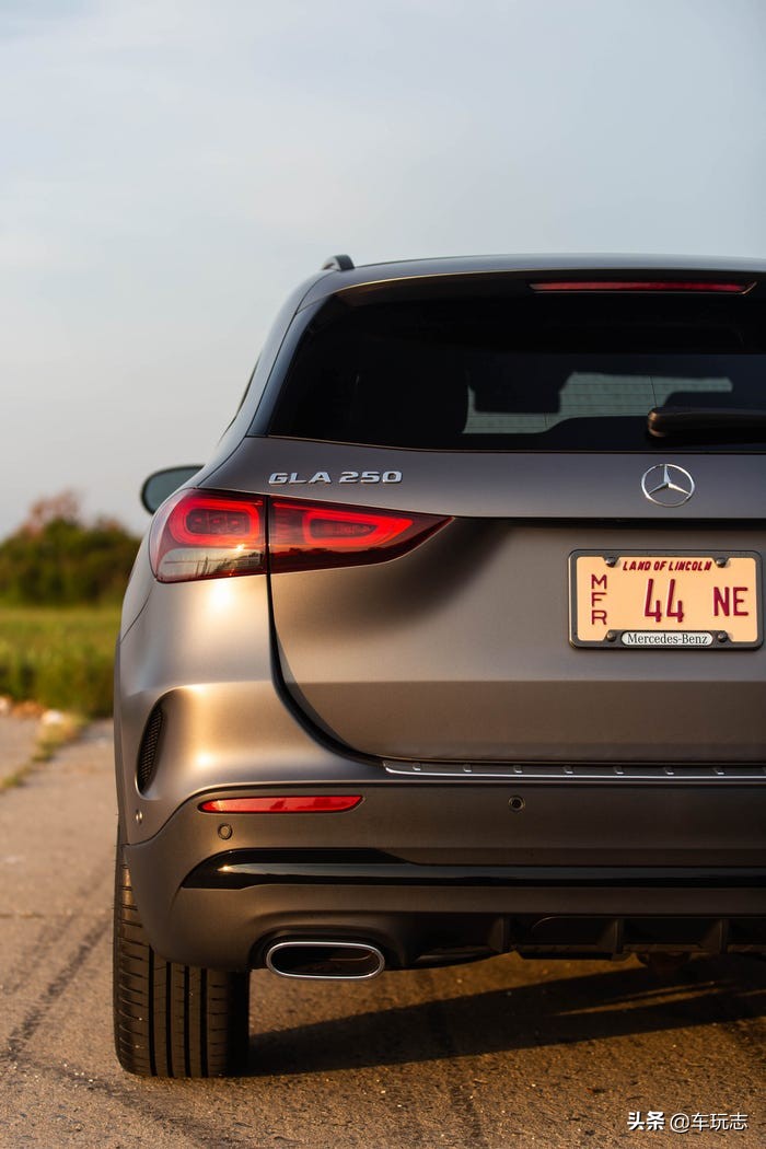 奔驰glasuv2024款试驾评测,2019奔驰gla250suv价格