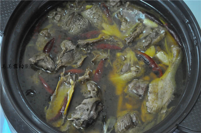 如何做鸭子不腥不柴,冬天做鸭子怎么做最好吃