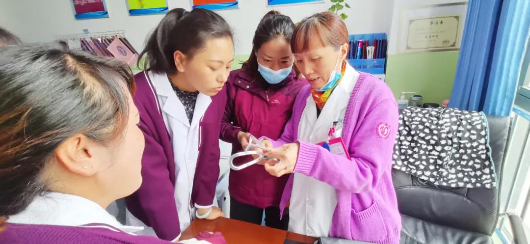 阜康医生临危授命行剖宫产手术，填补嘉黎县医院历史空白