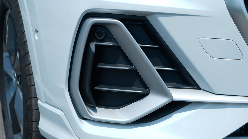 奥迪q345tfsiquattro,奥迪q335tfsi时尚动感型测评