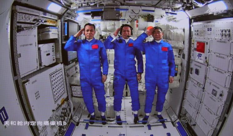 太空和地面通信,太空站和地球对话