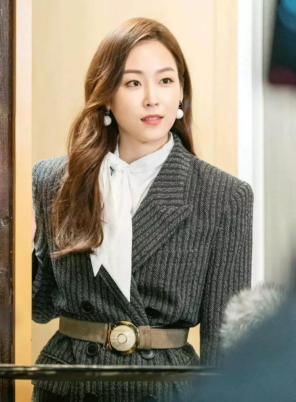 内在美韩世界同款裙子,内在美韩世界跪地认错