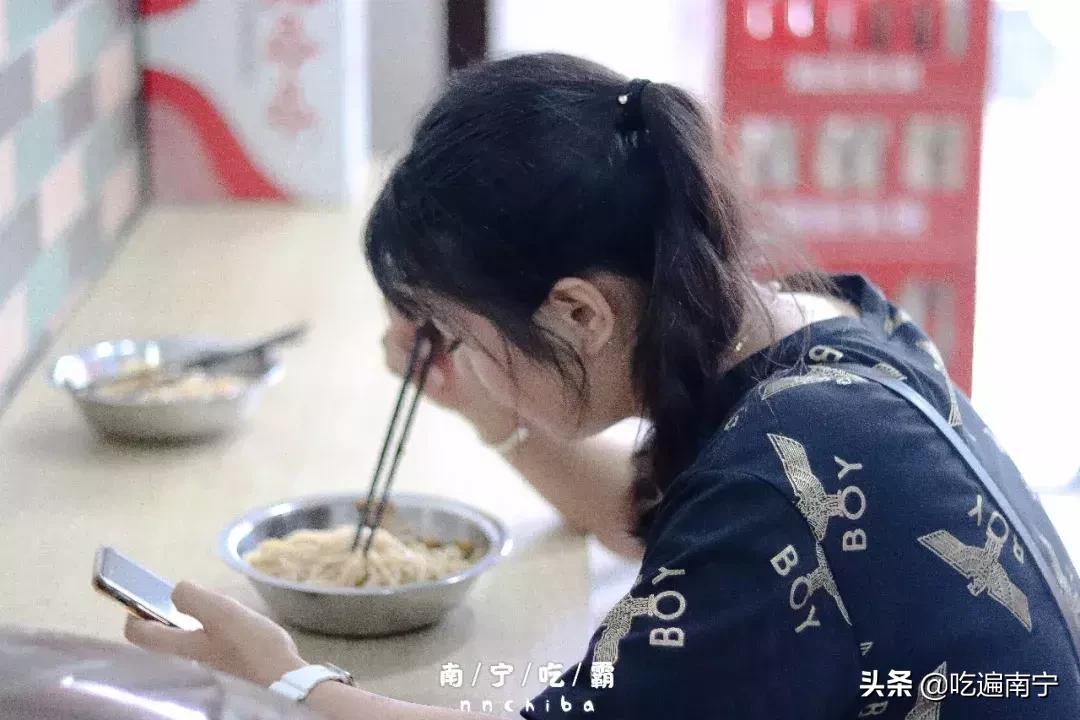 10年搬了3次！师院旁搬走的桂林米粉，我终于在民主路找到了