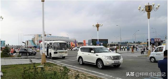 一家三口新疆伊犁旅游,自驾游霍尔果斯路线攻略