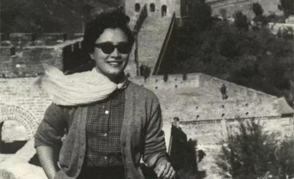 “锦江饭店”创始人董竹君：周总理设宴接见，杜月笙更是敬她三分