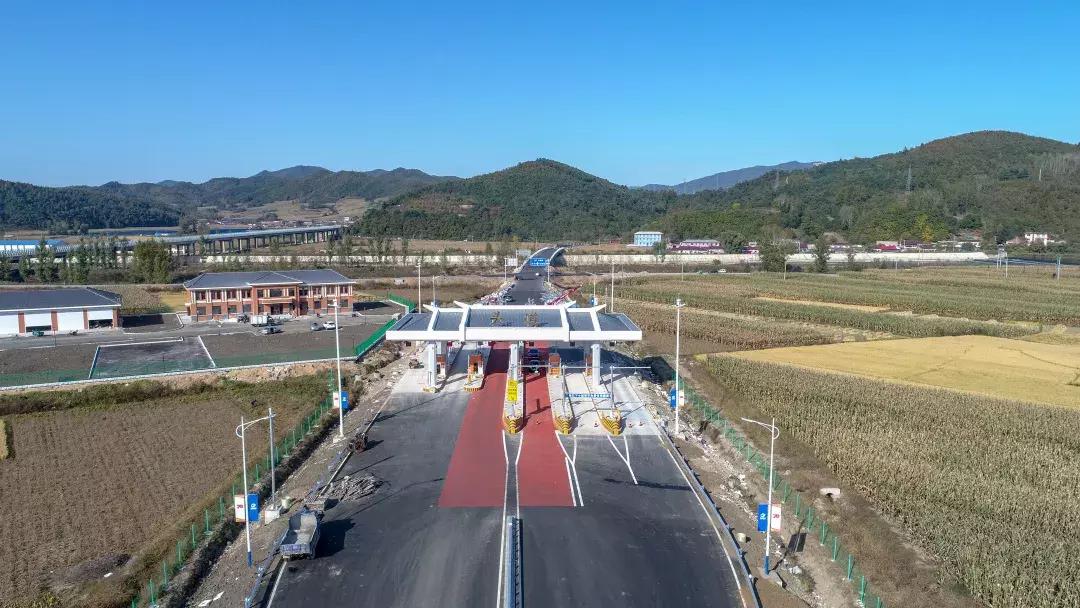 集通高速今天通吗,最新通车的高速公路