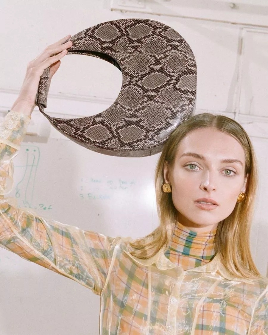 时尚街拍包包大牌款,千奇百怪的包包