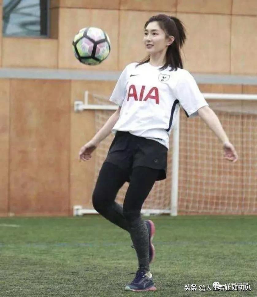 迪丽热巴杨颖踢足球,女明星杨颖排第几名