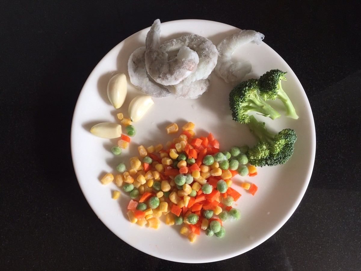 超市冷冻虾仁什锦玉米的家常做法,清淡鲜美又营养的清炒虾仁