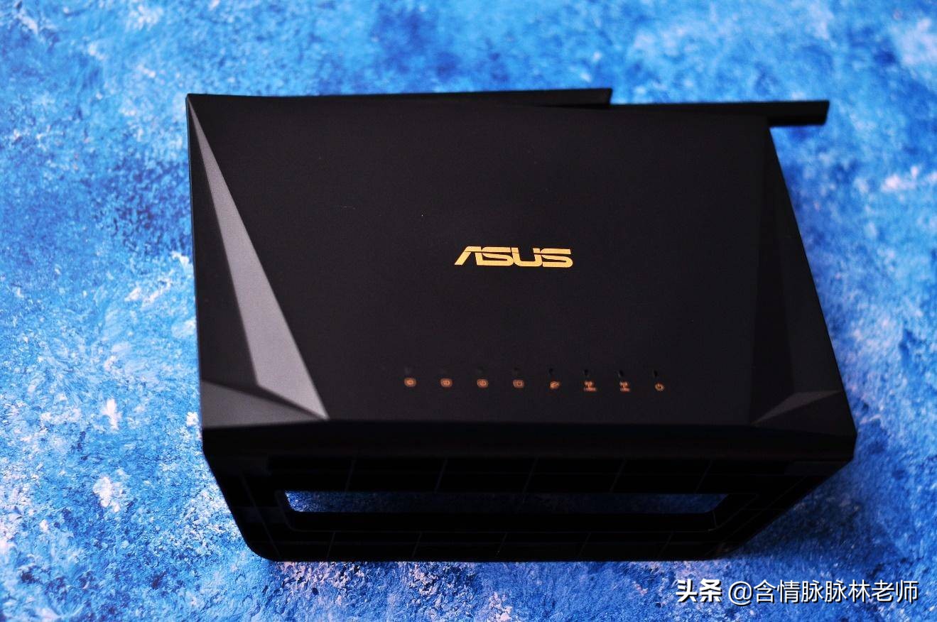 华硕AC85P家庭路由器，吃鸡游戏上网视频一点都不耽误