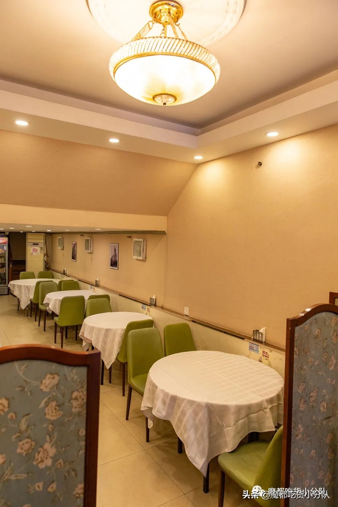 这店，客人提行李箱去吃