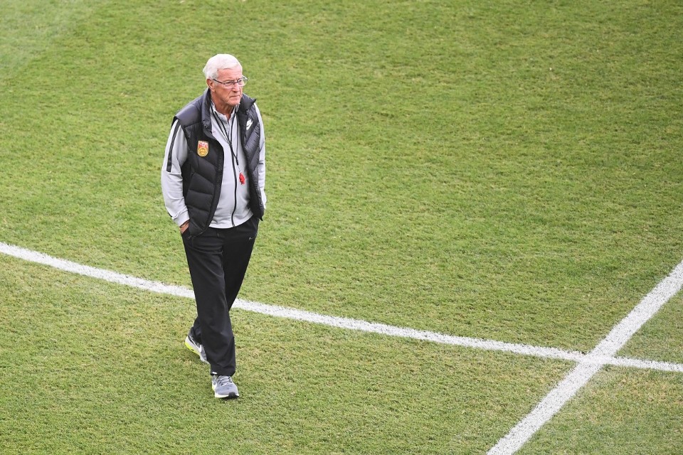 亚洲杯国足3-0伊拉克,国足被菲律宾逼平小组头名不保