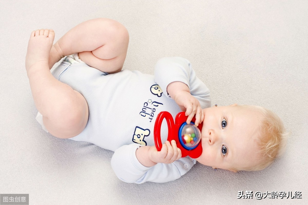 两个月宝宝表现特征,两岁两个月的宝宝心理特征