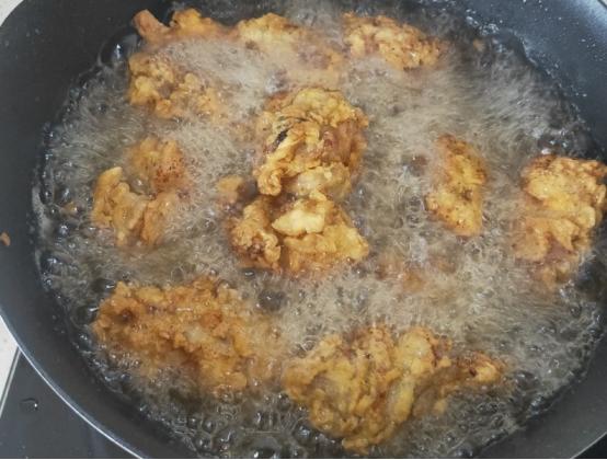 黄油蜂蜜炸鸡,超好吃的韩式蜂蜜炸鸡