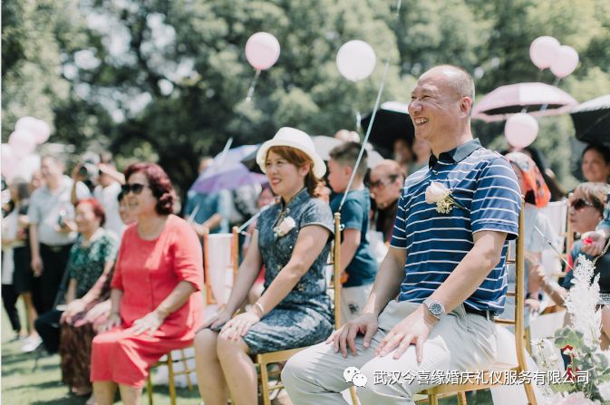 潮婚丨现在年轻人结婚究竟是什么样子？