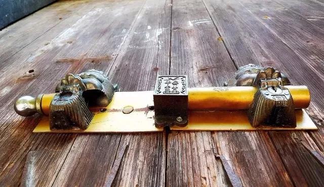 从前的锁好看钥匙也精美,从前的锁好看钥匙也精美什么意思