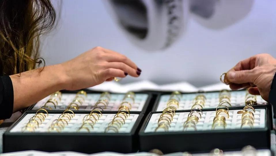 如何在商场开一家饰品店,如何开好一家赚钱的创意饰品店