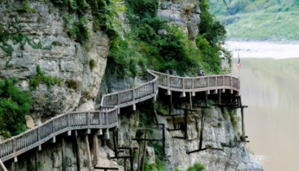 李白的蜀道难全诗赏析,李白的蜀道难