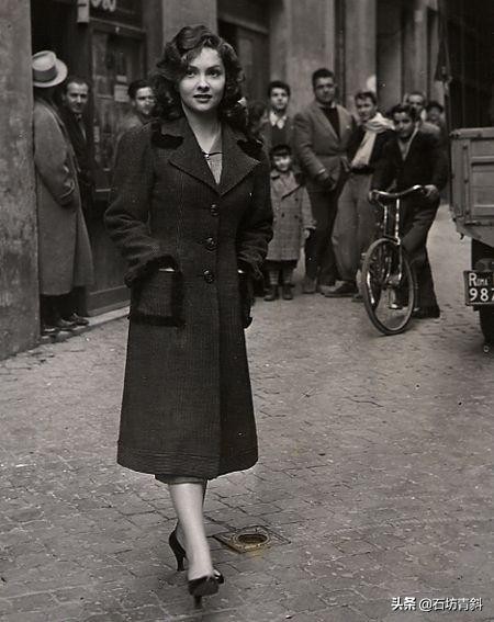 意大利传奇女神吉娜·劳洛勃丽吉达多才多艺姐弟恋相差34岁