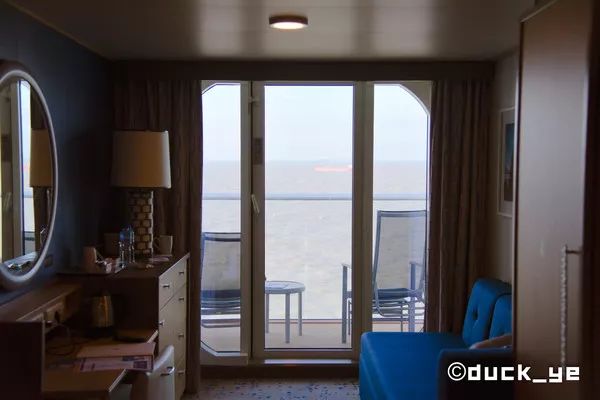 乘坐皇家加勒比邮轮太阳光光谱号,黄晓明皇家加勒比海洋光谱号