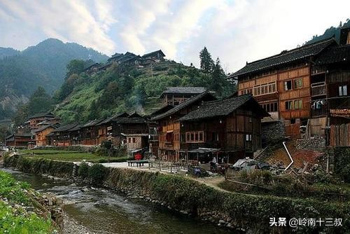 十三叔谈下广西各族各地住房的布局、配置,神龛与火塘的方位等