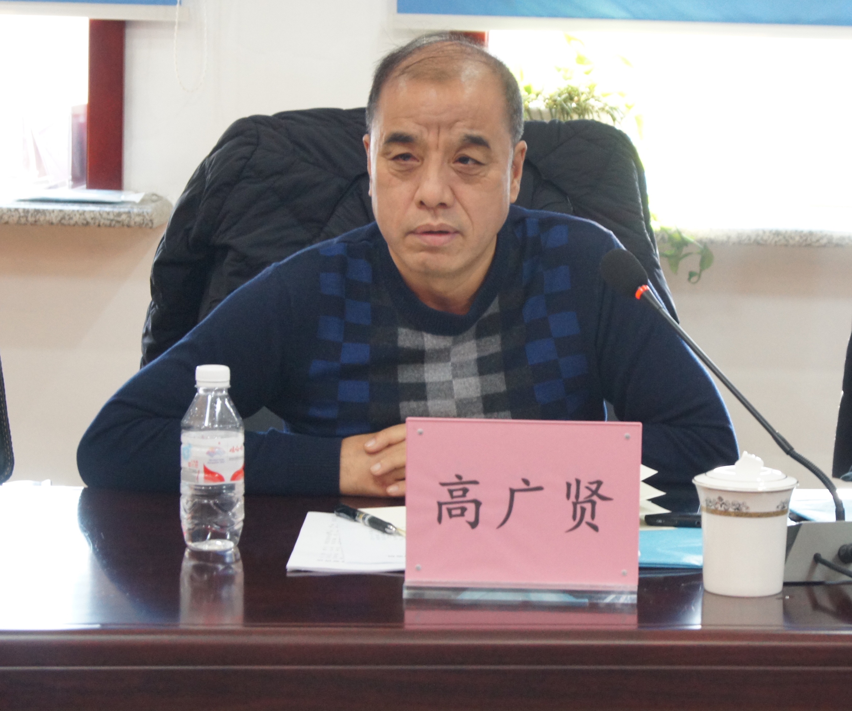 真心实意听职工心声,听民声为群众办实事