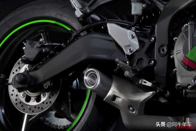 2021款川崎全新kawasakizx-25r,川崎四缸250跑车zx25r测评