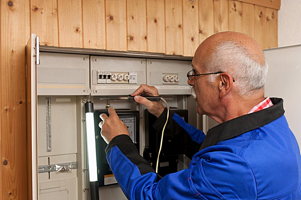 苏州电工技师证考什么,苏州电工证要培训多久