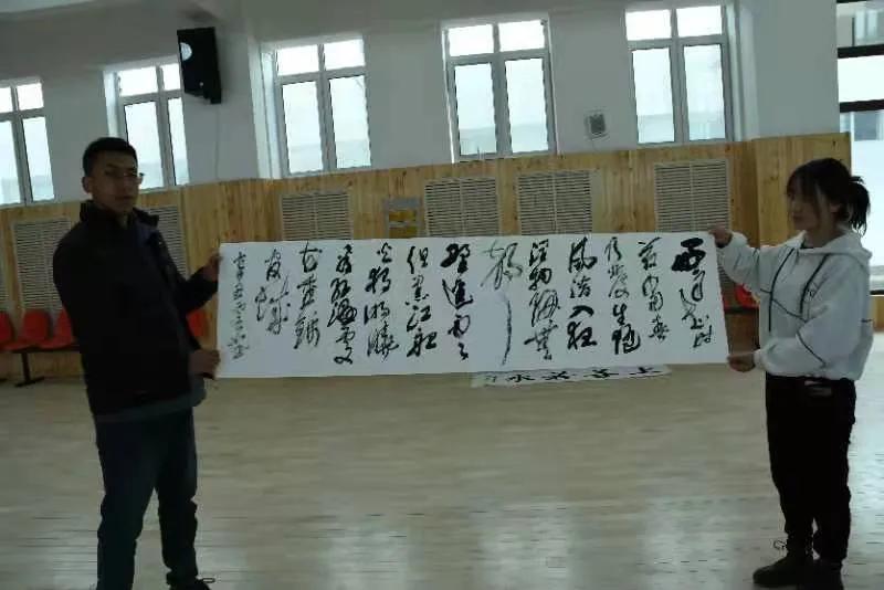 庆祝建党100周年师生书画展,麦积区庆祝建党100周年书画展开展