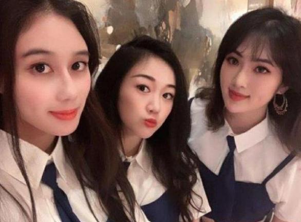 华为小公主：哈佛学霸不当赌王儿媳妇，和王子翩翩起舞组千亿女团