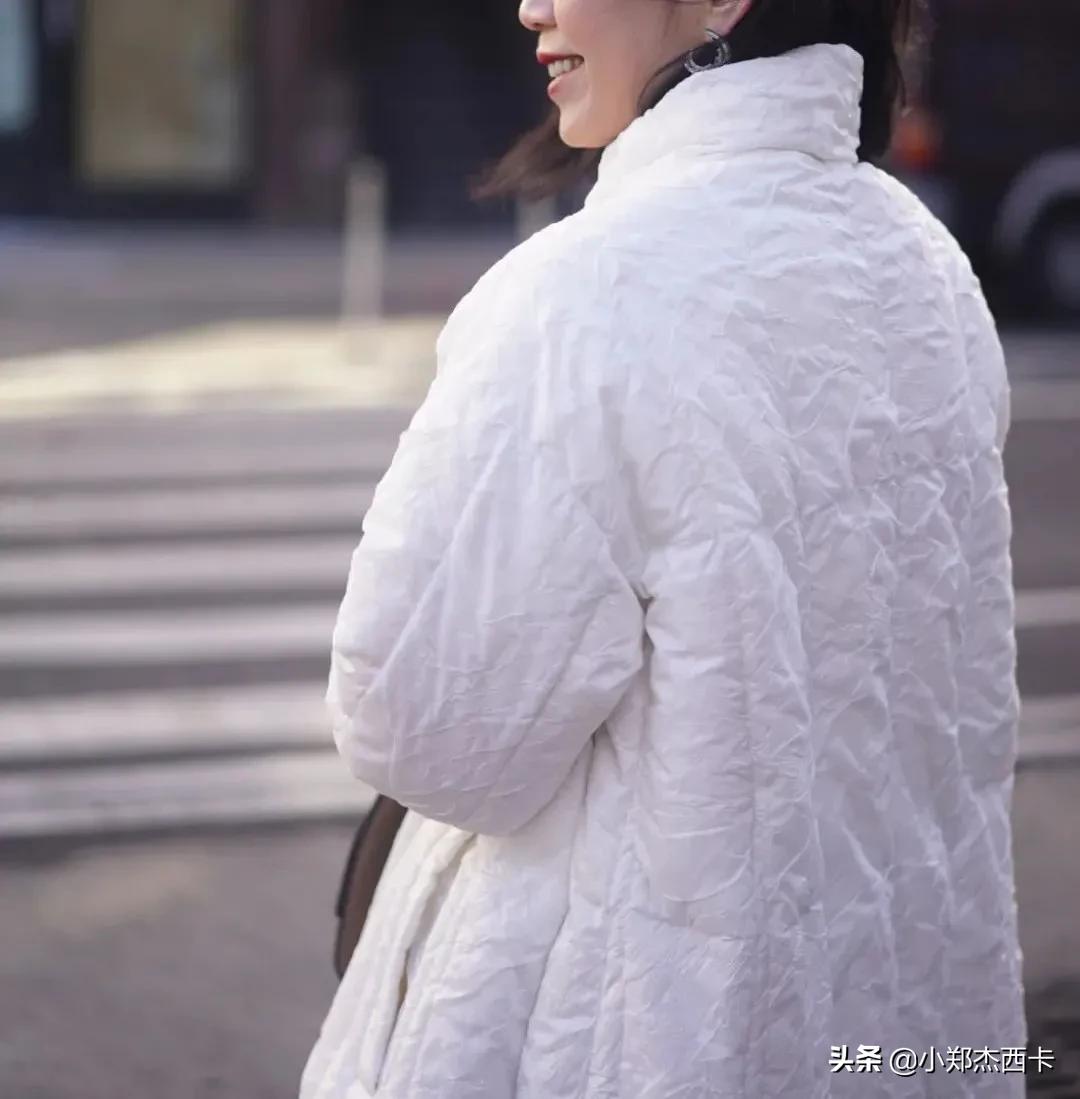 时尚又保暖的外套来了,最时髦的外套保暖显瘦不挑人好看