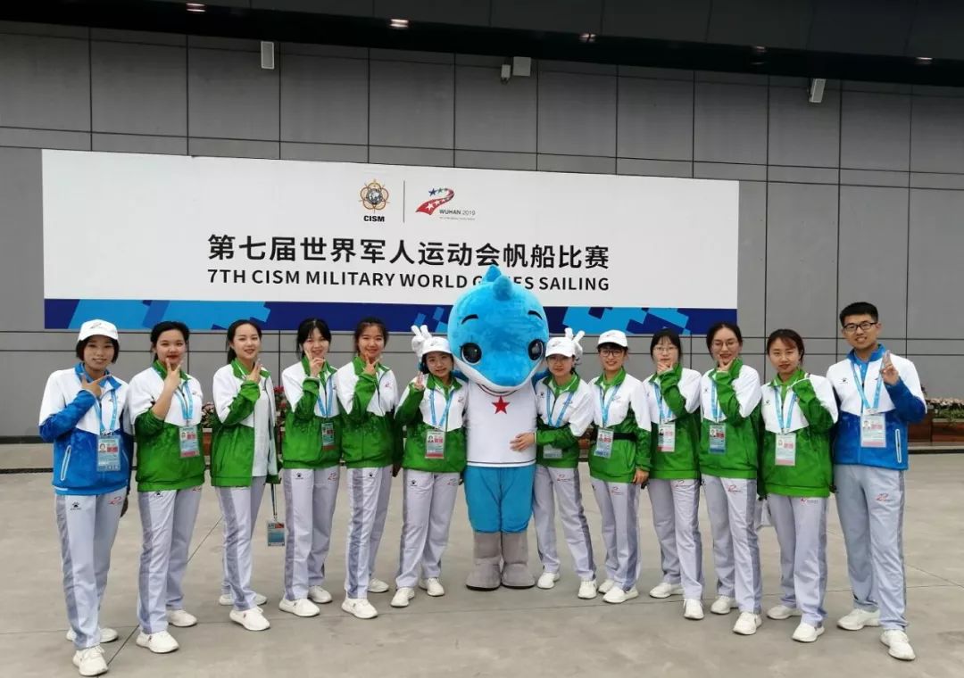 军运会志愿者感动瞬间,军运会感谢志愿者