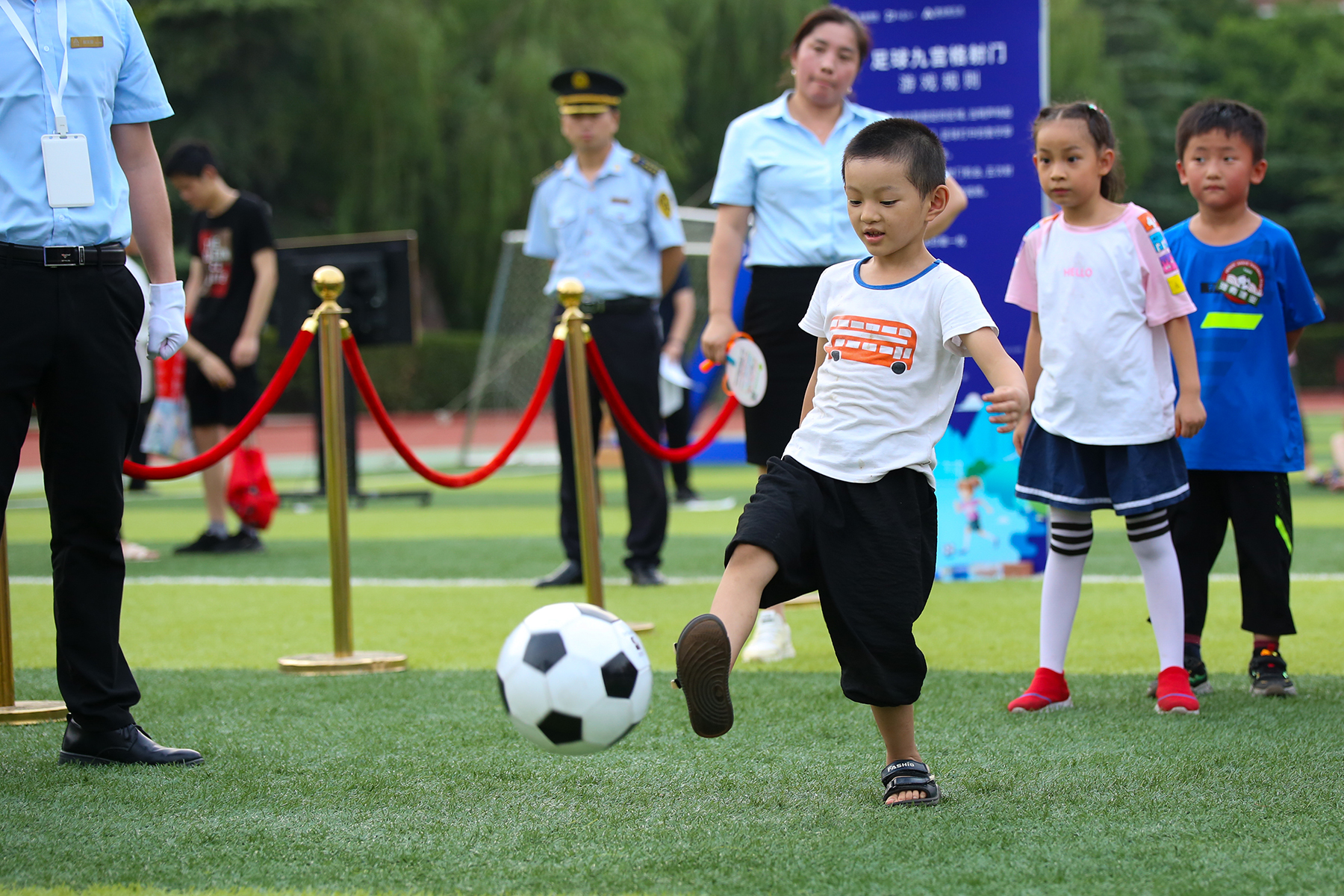 建业杯2020足球赛,有梦一起来拉开新年的大幕