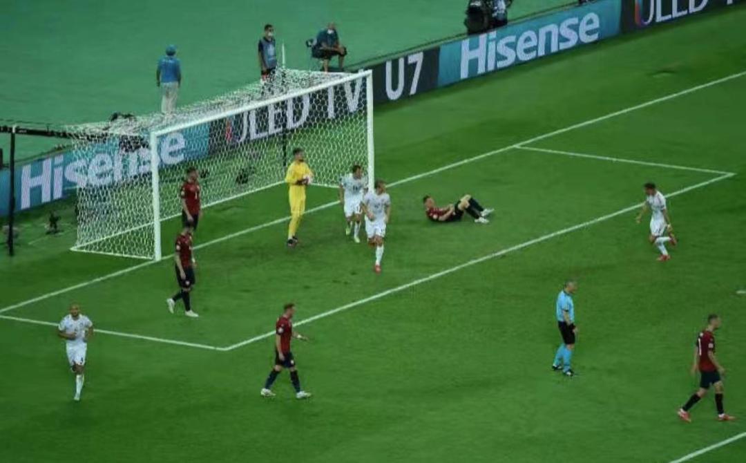 欧洲杯白色球衣全部晋级,穿白色球衣打球怎么样